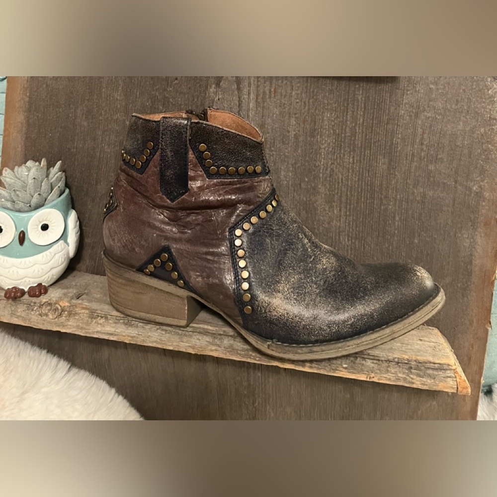 Western booties, excellent condition